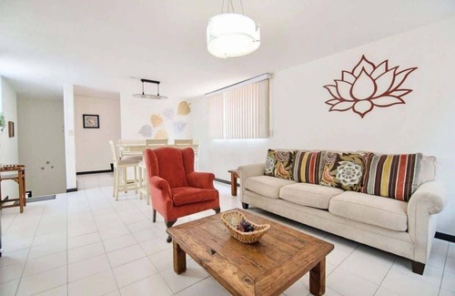 San Juan Condo | 3 Bedroom Apartment nearby Parque Hundido
