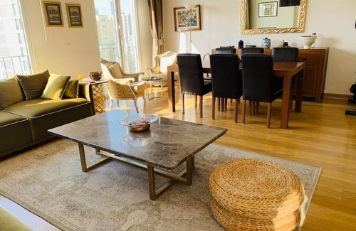Serifali Mahallesi Apartment | 3 Bedroom Apartment at Atasehir