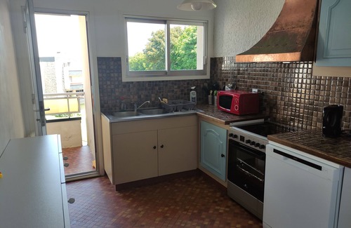 Brelevenez Apartment | 3-bedroom apartment for 5 people near the Pink Granite Coast and beaches