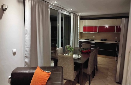 Stavroupoli Apartment | 3-bedroom apartment in wonderful Stavroupoli with AC
