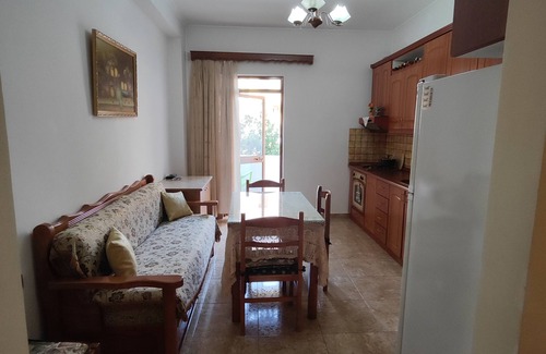 Berat Apartment | 3-bedroom apartment in charming Berat with AC, WiFi. Enjoy your stay
