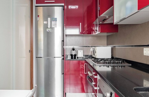 San Pascual Apartment | 3-bedroom apartment in marvelous Madrid with AC, WiFi