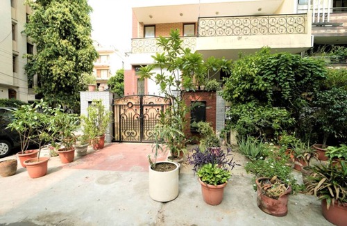Defence Colony Apartment | 3 Bedroom Apartment, Defence Colony, New Delhi