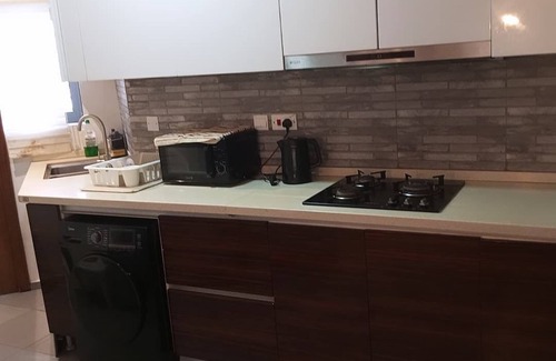 Ofin Apartment | 3-bedroom apartment in V/I with Personal Attendant, NETFLIX AC, Wi-Fi, DSTV