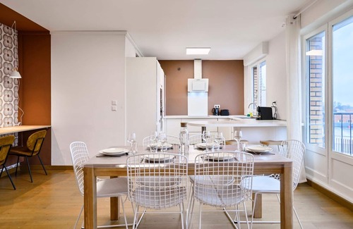 Tourcoing Apartment | 3-bedroom apartment near the metro with parking