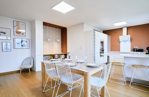 Tourcoing Apartment | 3-bedroom apartment near the metro with parking