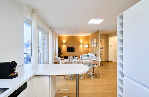 Tourcoing Apartment | 3-bedroom apartment near the metro with parking
