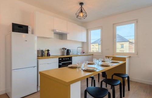 Faubourg de Bethune Apartment | 3 bedroom apartment near CHU and city center