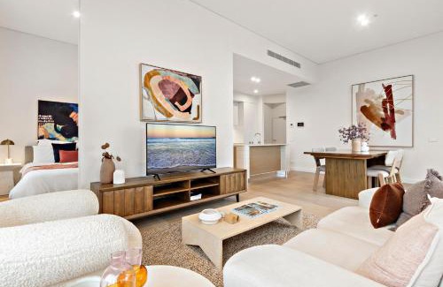 Newcastle Apartment | 3 Bedroom Apartment over looking Newcastle