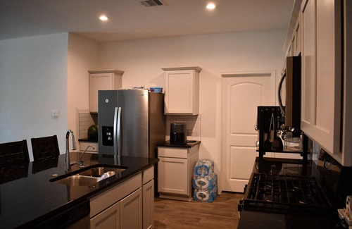 Spring Apartment | 3-bedroom apartment with swimming pool in Spring Texas, 15 mins to the airport!