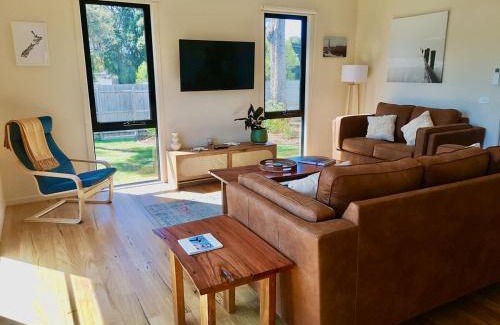 Mallacoota House | 3 Bedroom at The Anchorpoint