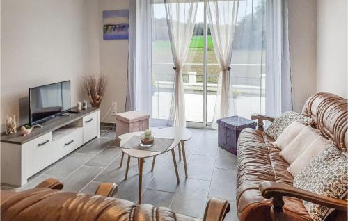 Saint-Carreuc House | 3 Bedroom Awesome Home In Saint-Carreuc