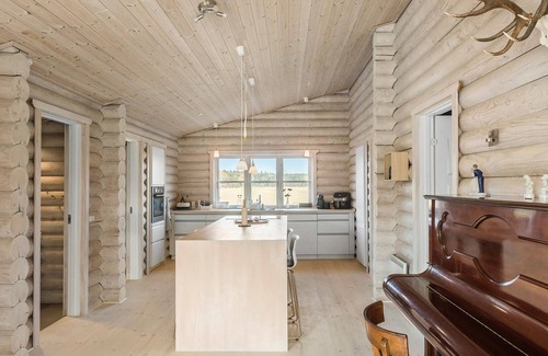 Dannemare House | 3 bedroom awesome home in Dannemare