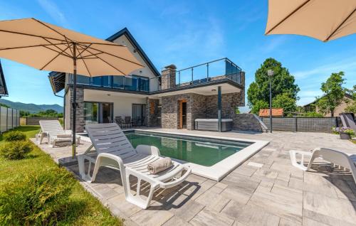 Gospic House | 3 Bedroom Awesome Home In Debelo Brdo