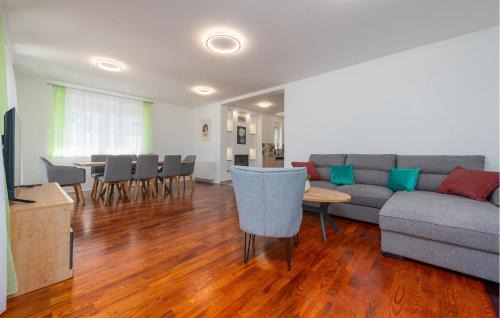 Gospic House | 3 Bedroom Awesome Home In Debelo Brdo