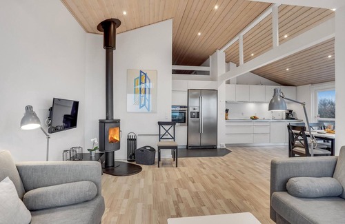 Lonstrup House | 3 bedroom awesome home in Hjørring