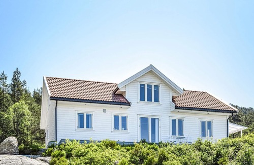 Vindafjord House | 3 bedroom awesome home in Skjold