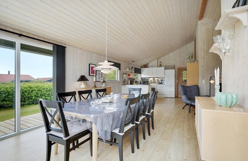 Hvalpsund House | 3 bedroom awesome home in Farsø