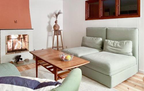 Torne House | 3 Bedroom Awesome Home In Lönashult