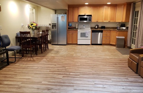 Farmington House | 3 Bedroom Basement Suite with Kitchen
