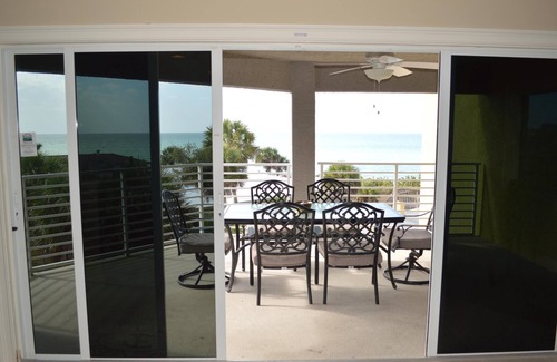 Englewood Condo | 3 Bedroom-Beach Front Condo w/Beautiful Views of the Gulf