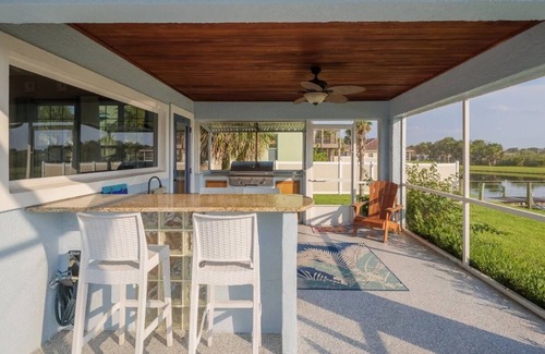 Painters Hill House | 3-bedroom Beach House w/saltwater pool and hot tub in brilliant Flagler Beach