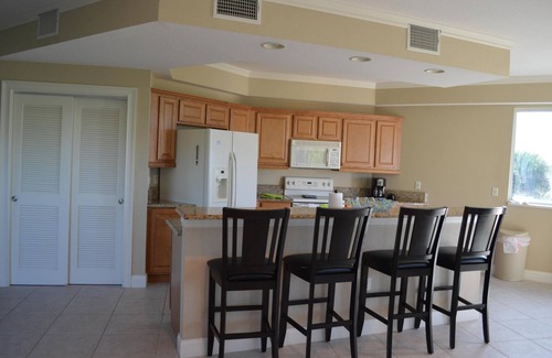 Englewood Condo | 3 Bedroom- Beachfront Condo with Amazing Sunset Views of the Gulf