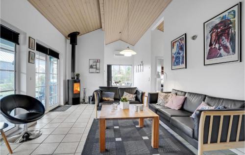 Houstrup House | 3 Bedroom Beautiful Home In Nørre Nebel