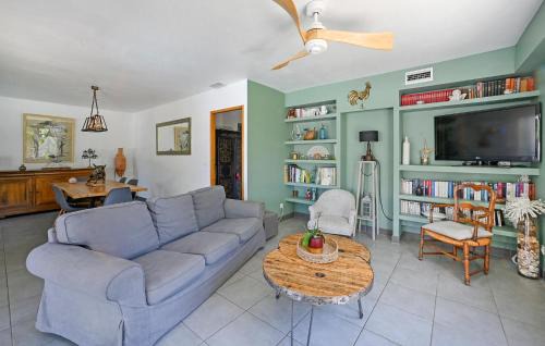 Remoulins House | 3 Bedroom Beautiful Home In Remoulins