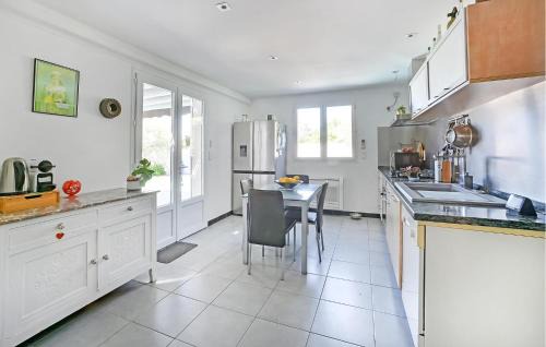 Remoulins House | 3 Bedroom Beautiful Home In Remoulins