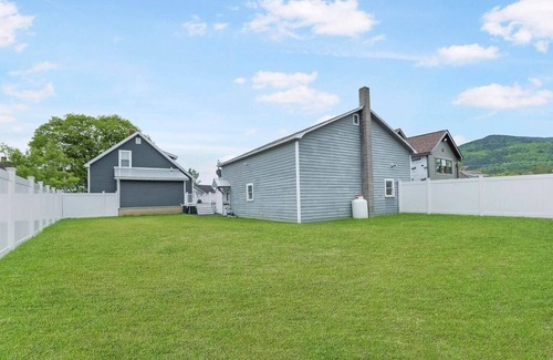 Colebrook House | 3 Bedroom Bougie Retreat On Trails