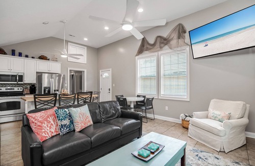 Pawleys Island House | 3-bedroom bungalow in peaceful Pawleys Island just minutes from the beach