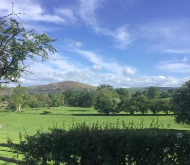 Llanrhaeadr-ym-Mochnant Apartment | 3 Bedroom Bungalow in Llanrhaeadr Ym