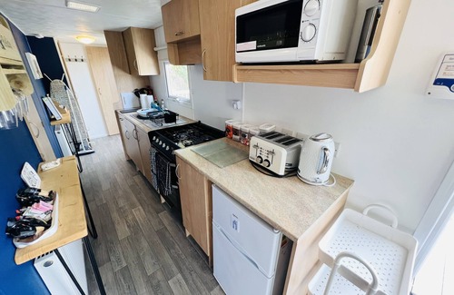 Cowes House | 3 Bedroom Caravan RW75, Thorness Bay, Dog Friendly, Free WiFi