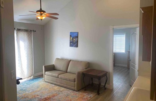 Midway Apartment | 3 Bedroom Chalet on the Creek