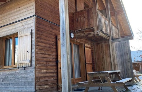 Saint-Etienne-en-Devoluy Ski Chalet | 3-Bedroom Chalet with Pool Access, Near Slopes in Superdevoluy