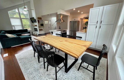 Alexandria Ski Chalet | 3 Bedroom Chalet with Hot tub on 3 private acre in the foothills of White Mnts