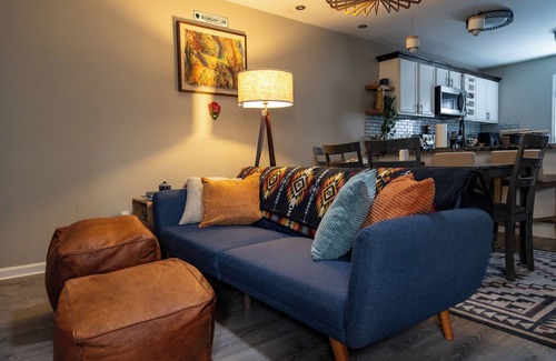 Cody House | 3-bedroom Cody getaway! Centrally located, close to the river!
