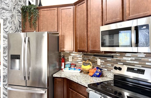 South Mountain House | 3-bedroom Comfortable Designer Home