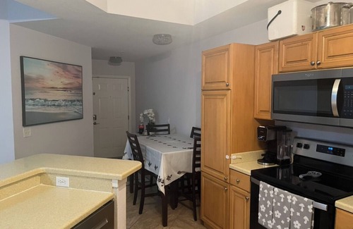 McGregor Condo | 3-bedroom condo in charming Fort Myers pool, beach , gym