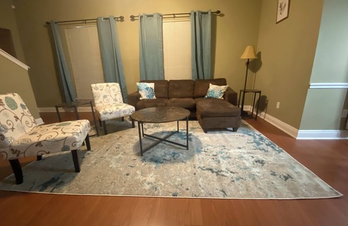 Highlands - Perkins Condo | 3-bedroom condo in pleasant Baton Rouge with swimming pool, fitness equip, WiFi