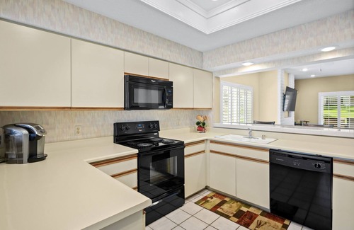 Palm Desert Condo | 3-bedroom condo in charming Palm Desert with WiFi, AC, fitness room