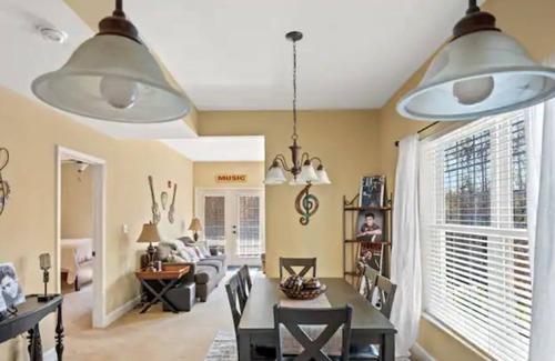 Pigeon Forge Condo | 3 Bedroom Condo on the River less than a mile from Apple Barn