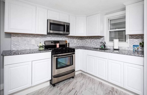 Hampton Condo | 3 Bedroom Condo steps from Hampton beach and boardwalk!