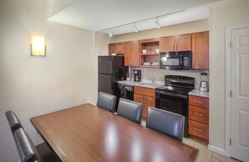 The Point Condo | 3 Bedroom Condo w/Kitchen in Downtown Newport at Long Wharf Resort! Sleeps 8!
