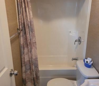 Cherry Valley House | 3 Bedroom Cottage Beachview Lane 35