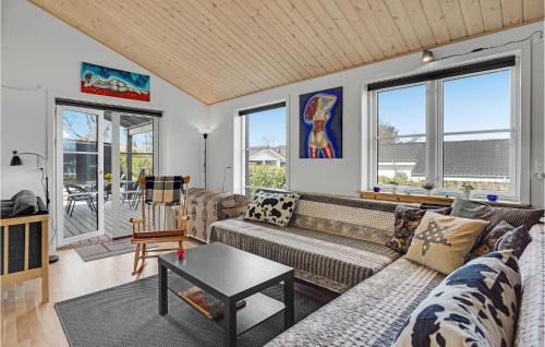 Kirke Hyllinge House | 3 Bedroom Cozy Home In Kirke Hyllinge