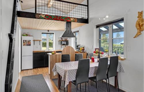 Kirke Hyllinge House | 3 Bedroom Cozy Home In Kirke Hyllinge