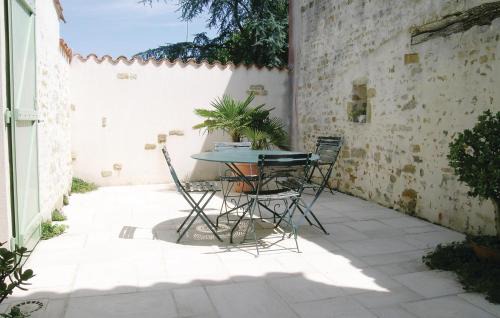 La Jonchere House | 3 Bedroom Cozy Home In La Jonchere
