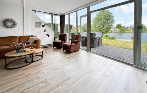 Vlagtwedde House | 3 Bedroom Cozy Home In Vlagtwedde
